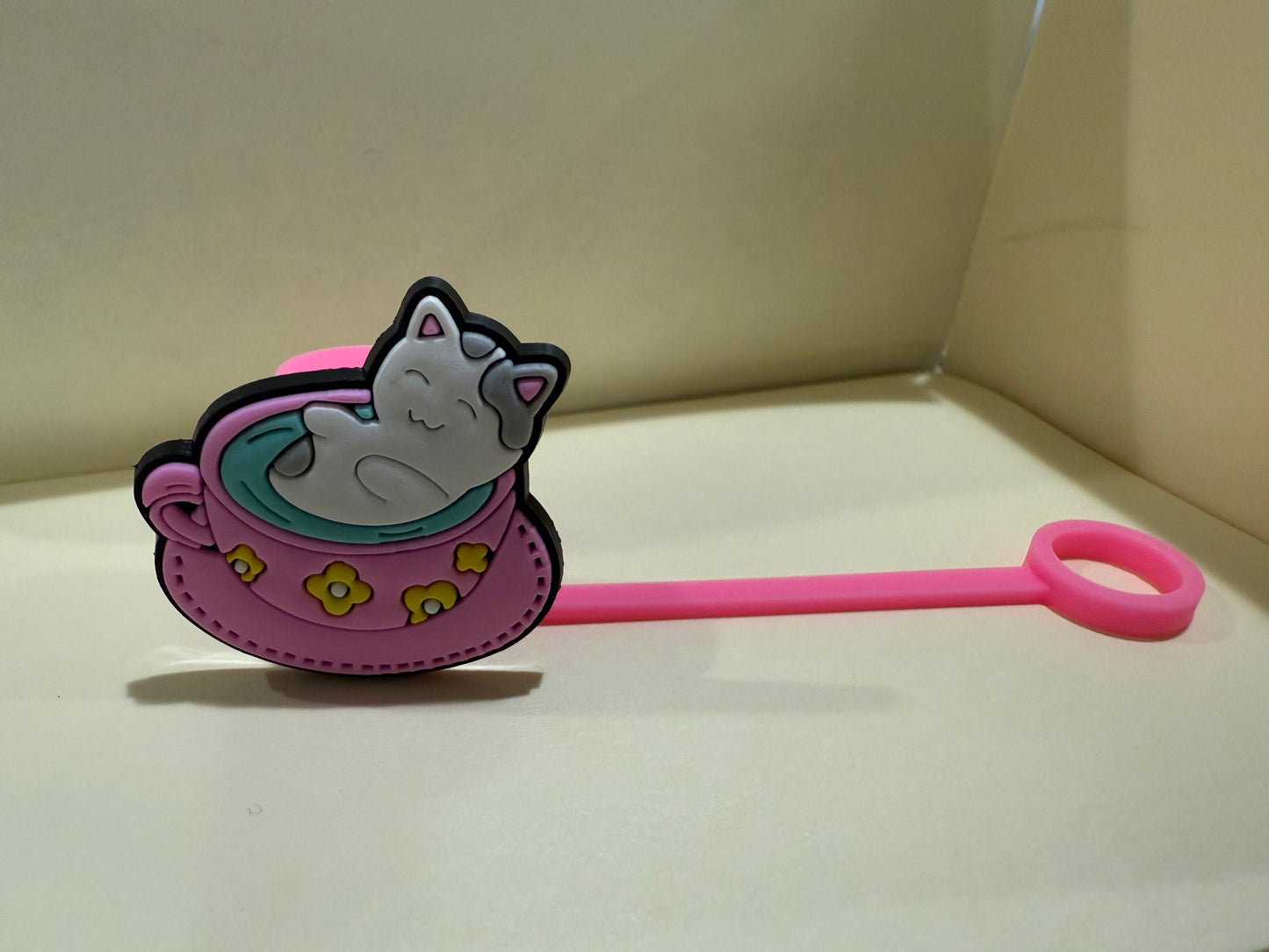 Straw cover kitten theme