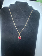Rose pendent necklace