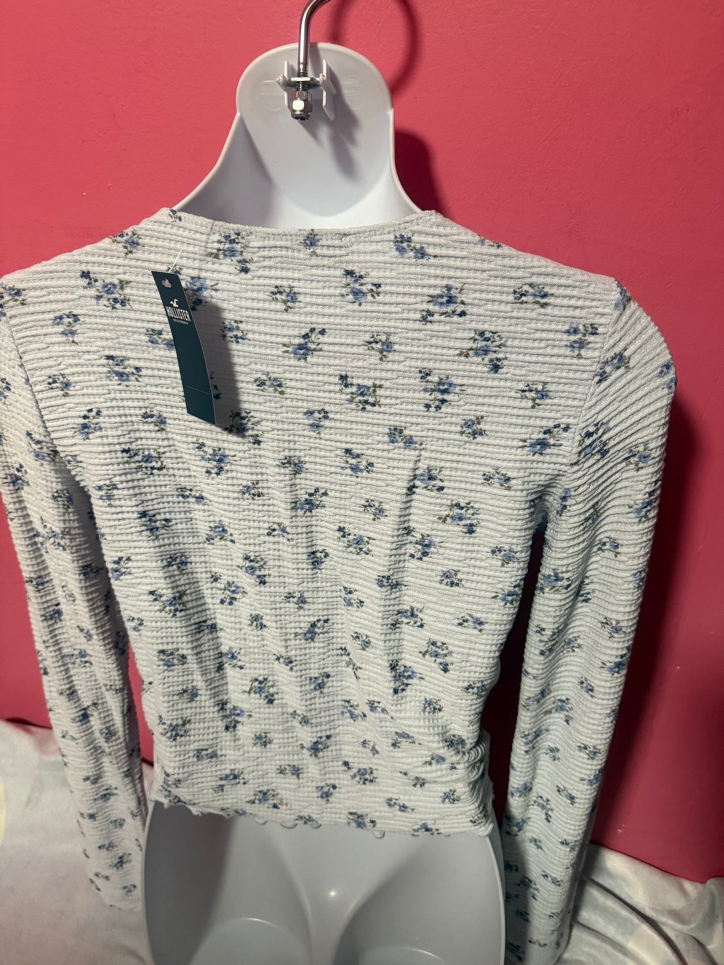 Long sleeve crop top